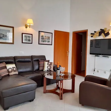 M Bozo Ideal For Relaxing Holidays Apartament *